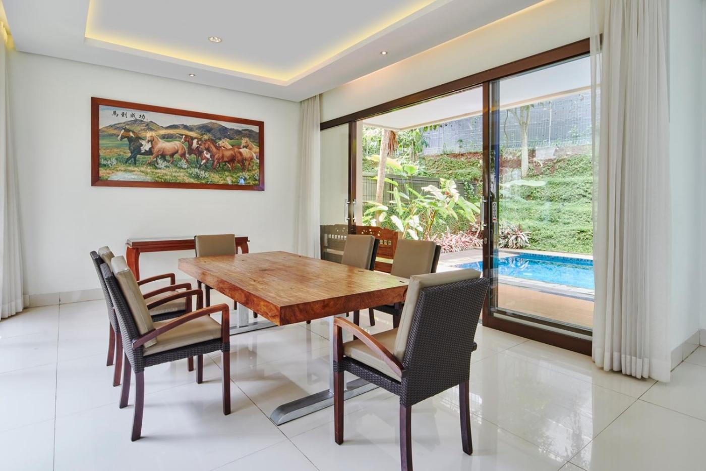 Oyama City View Villa 4 Bedrooms With A Private Swimming Pool Bandung Exteriér fotografie