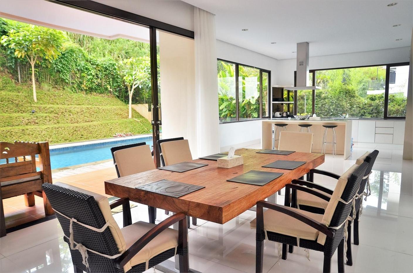 Oyama City View Villa 4 Bedrooms With A Private Swimming Pool Bandung Exteriér fotografie