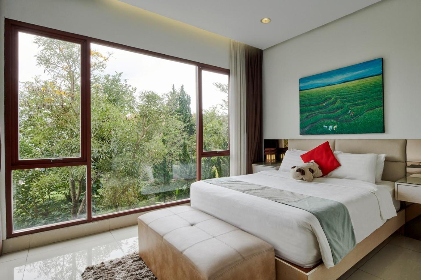Oyama City View Villa 4 Bedrooms With A Private Swimming Pool Bandung Exteriér fotografie