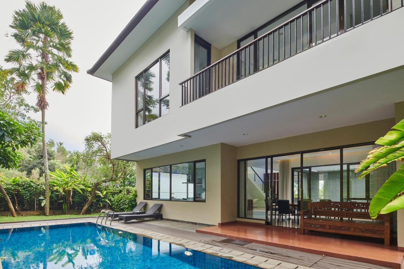 Oyama City View Villa 4 Bedrooms With A Private Swimming Pool Bandung Exteriér fotografie