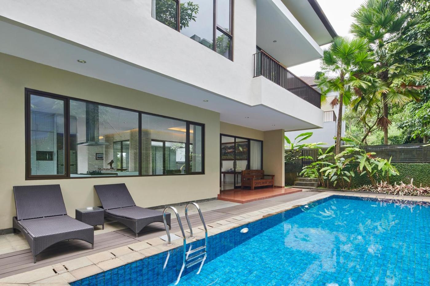 Oyama City View Villa 4 Bedrooms With A Private Swimming Pool Bandung Exteriér fotografie